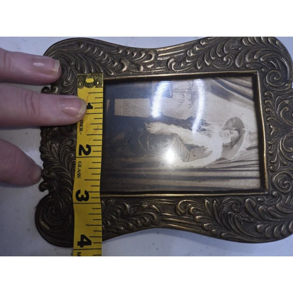 Vintage Silvestri Handcrafted Picture Frame Art Nouveau Feather Fern Swirl Aged